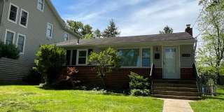 Lovely Renovated Rambler Close to METRO, Parks, Etc. Gallery 1