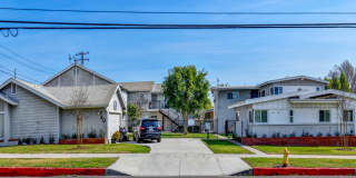 Refreshed 1 Bed 1 Bath Apartment with Parking Refreshed 1 Bed 1 Bath Apartment with Parking Gallery 1
