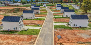 Brand New 3 bed 2 bath by Elementary School Gallery 1