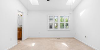 146 WASHINGTON Street Gallery 31