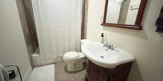 Five bed two bath near NEU... Gallery 18