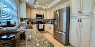 Luxury and Spacious Townhouse with Large Fenced Yard! Double Car Garage! Luxury and Spacious Townhouse with Large Fenced Yard! Double Car Garage! Gallery 1