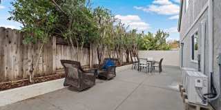 6BD/4BA One Story Single Family House next to UCI Gallery 26