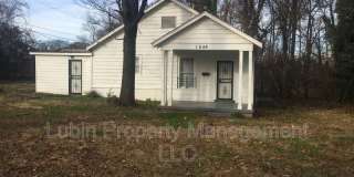 1049 Stonewall St Gallery 1