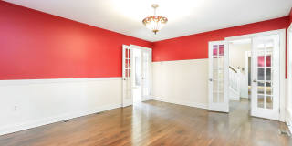 Stunning 3 Bedroom Home with Barn and Over 3 Acres! Gallery 5