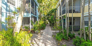 320 SE 10th Ave Gallery 1