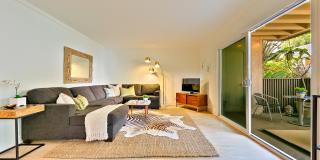 Ideally Located Stunning 2BD/2BA Condo in La Jolla! w/ Parking & Large Patio - Only $3,395/mo! Gallery 1