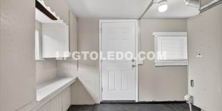 3905 Peru St. Gallery 22