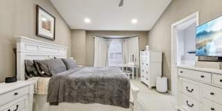 273 ROSLYN CT Gallery 24