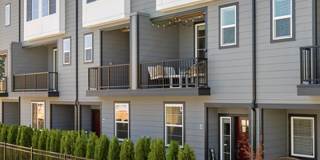 4 Bedroom Kenmore Townhome with a Territorial View! Gallery 1
