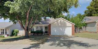 Cozy 3 Bedroom, 2 Bathroom Home in Norman Schools. Gallery 1