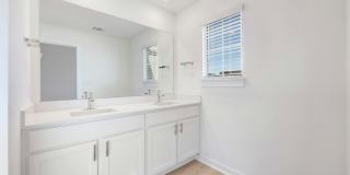 Modern Comfort in Avery Centre – Ready for You! Gallery 18