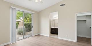 6844 W Harrison Street Gallery 16