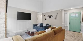 Updated 3 bedroom duplex near Greenbelt! Gallery 7