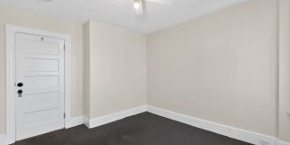 Charming 2BR apartment in Newport Gallery 24
