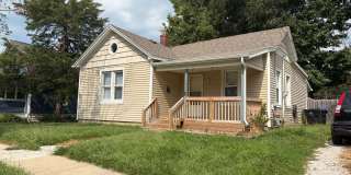 Cute house on Center St in Bloomington! Gallery 1