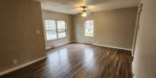 Beaverdale! 2 Bedroom, 1 Bathroom home with detached garage Beaverdale! 2 Bedroom, 1 Bathroom home with detached garage Gallery 8