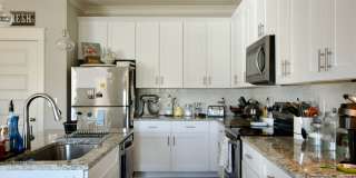 3 Bed 3.5 Bath Luxury Townhome in Convenient Location! Gallery 5