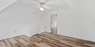 Beautifully remodeled 6 BR, 1.5 Bath brick home on level double-lot in Wilkinsburg! Gallery 17