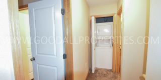 2-Bedroom, 2.5-Bath Urbandale Townhome with 2-Car Garage & Deck Gallery 26