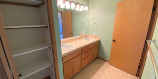 Large 3 Bed Home with Office, Fenced Yard, and Lawn Service! Gallery 31