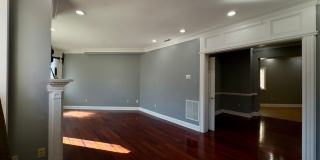 Charming 2Bed/2.5Bath in Washington Vilage - Extra Space in the Basement Gallery 11