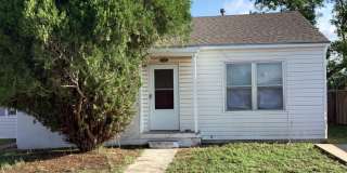 Cute 2 Bedroom with a little historical charm!  One block from ENMU! Gallery 1