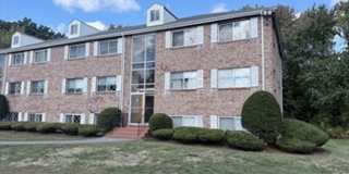 2 bedroom in sought after Heritage Green Condo Association Gallery 1