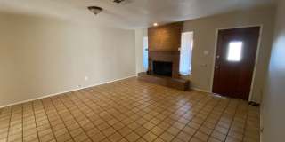 3 Bedroom Home in Phoenix with lots of character! Gallery 6