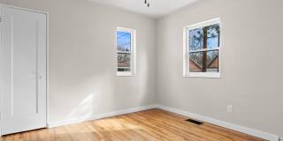 Remodeled Midtown Bungalow Gallery 18