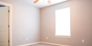 $200 AMAZON GIFT CARD WITH SIGNED LEASE!! 4b/4.5b Now Pre-leasing For August 10th move in!! Gallery 13