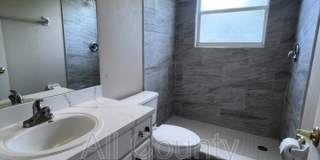 28724 Hanging Moss Loop Gallery 27