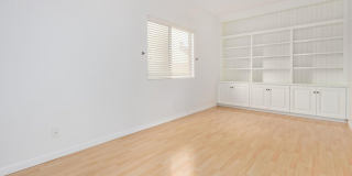 4542 N 111TH Drive Gallery 22