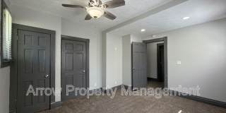 2434 W Gallery 7