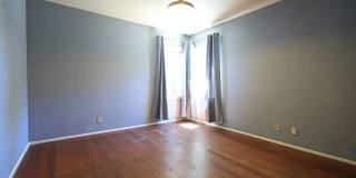 2/1 House with bonus space Gallery 4
