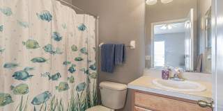 2 Bedroom - 2.5 Bathroom - Gated Community - Community Pool Gallery 4