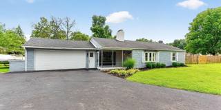 475 W Johnstown Road Gallery 1