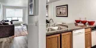Spacious, Modern Northgate Condo w/ Quartz Kitchen, Secure Parking, Pool & Light Rail Access Gallery 5