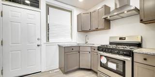 8526 South Oglesby Avenue - 2F 8526 South Oglesby Avenue - 2F Gallery 1