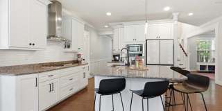 1041 Scenic Boulevard Gallery 14