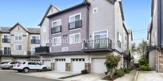 Comfortable 3BR Hillsboro Home with Family Room & Garage Comfortable 3BR Hillsboro Home with Family Room & Garage Gallery 1