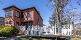 852 Farmington Avenue Gallery 1