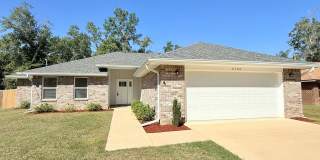 Beautiful 3-Bedroom Home - Open Split Floor Plan Gallery 1