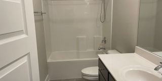 Spacious 3 bedroom home with garage and fenced backyard! Gallery 8