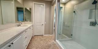 667 E Desert Willow Gallery 66