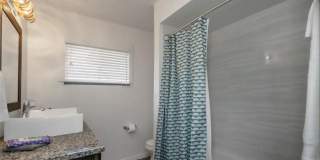 Fully Furnished Home in Putnam Heights + All Appliances Gallery 26
