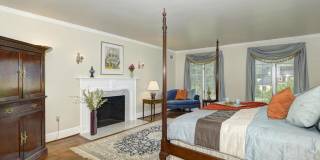 Luxurious living in Potomac! Main House and Guest House included! Gallery 15