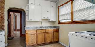 **For Lease: 908 E 31st St – Spacious 5‑Bedroom Historic Home in Central Kansas City** Gallery 12