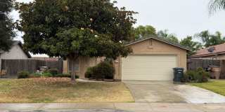 Take a look at this Gorgeous NW Bakersfield Home Gallery 1