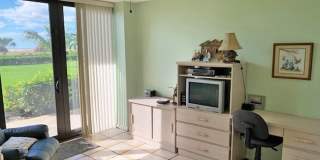 Only steps from the pool & the beach!!!  MARCO ISLAND TWO BEDROOM ** Gallery 4
